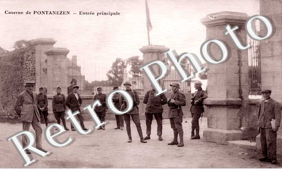 Caserne de PONTANEZEN. Entrée principale.