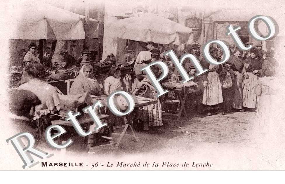 La place de Lenche. (quartier du Panier)
