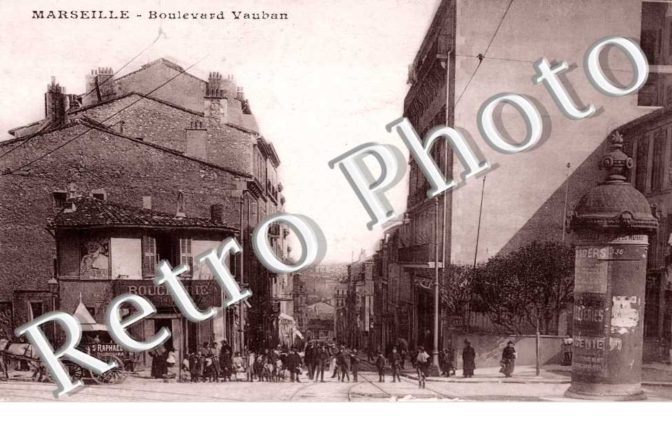 Boulevard Vauban.(pub Saint Raphael Quinquina)