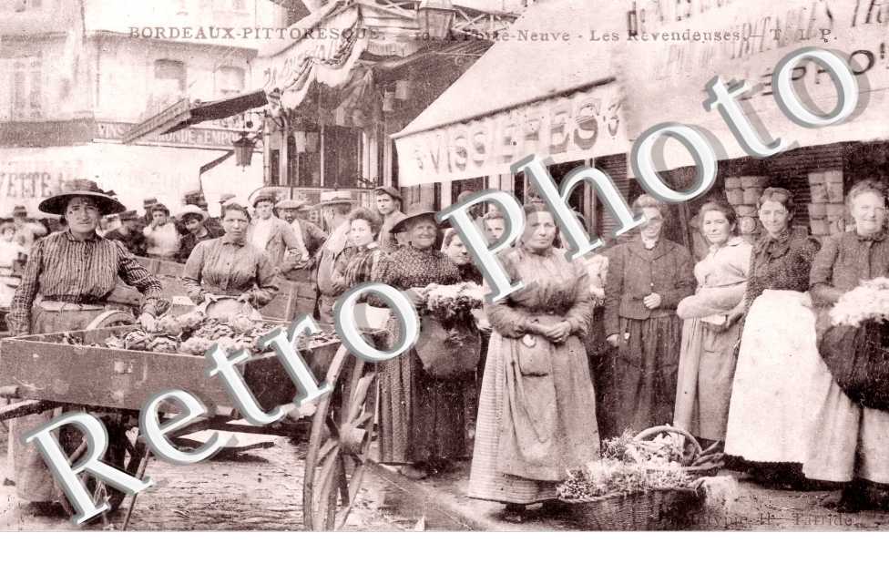 Porte Neuve. Les revendeuses