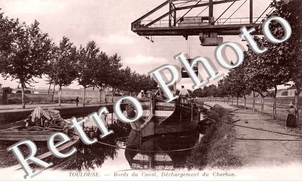 Bords du Canal, déchargement du charbon