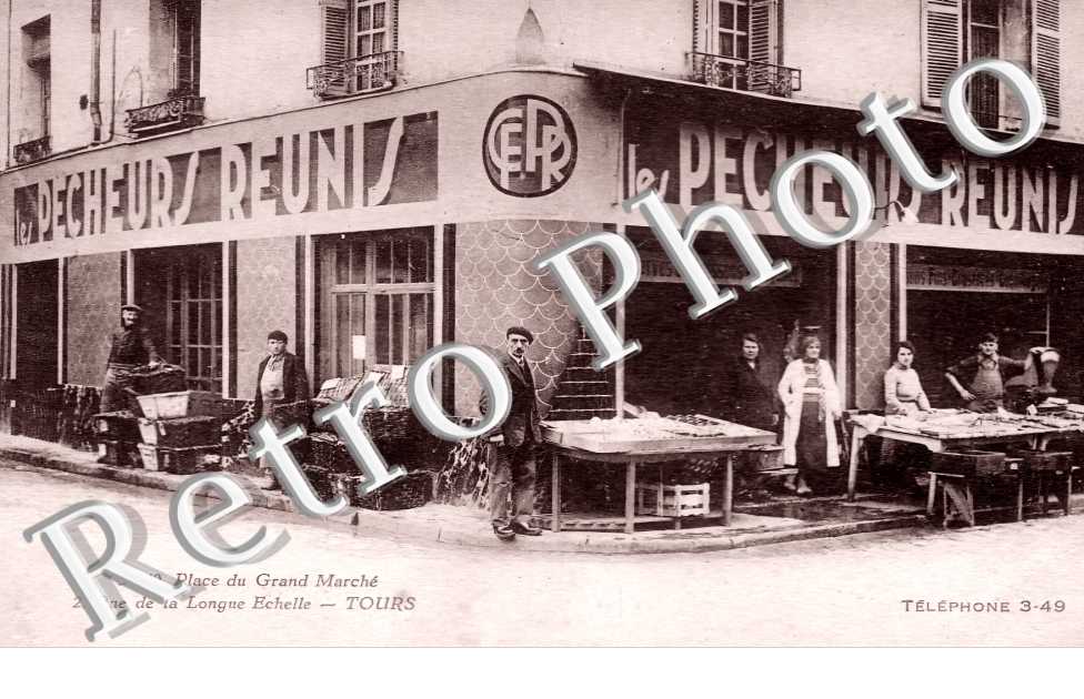 Les Pecheurs Reunis. 38-40 place du Grand Marché. 2 rue de la Longue Echelle