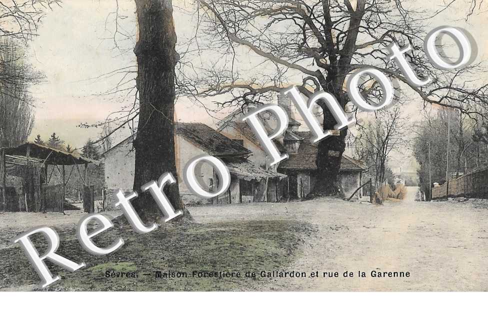 Maison Forestière de Gallardon et rue de la Garenne. 