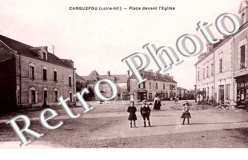 place devant l&#039;église