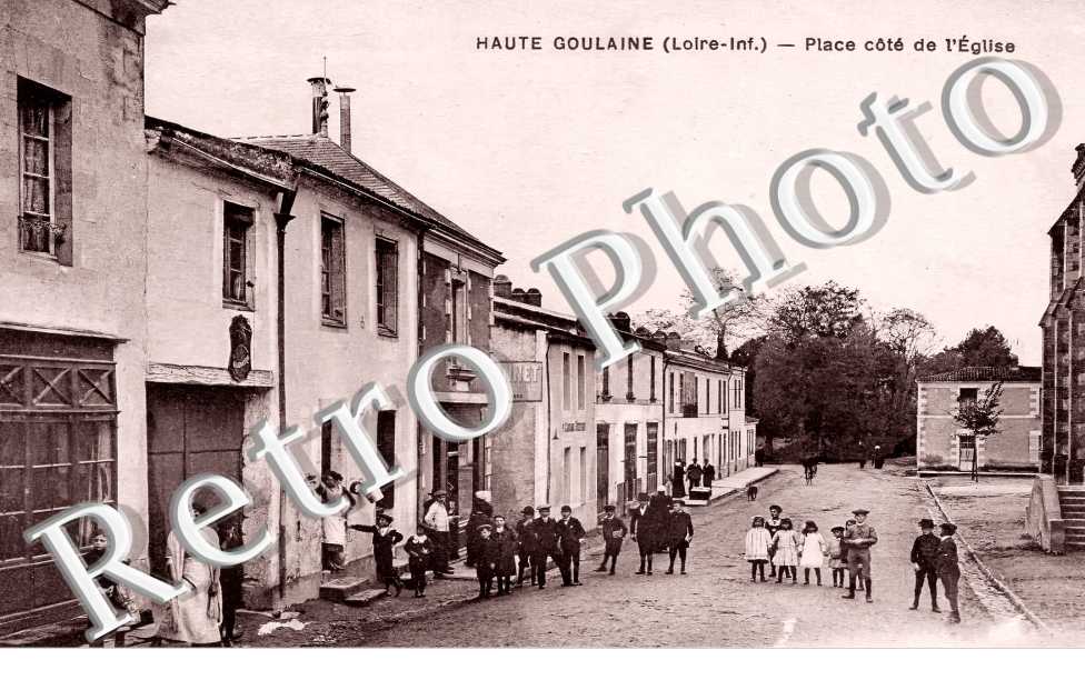 Place côté de l&#039;église