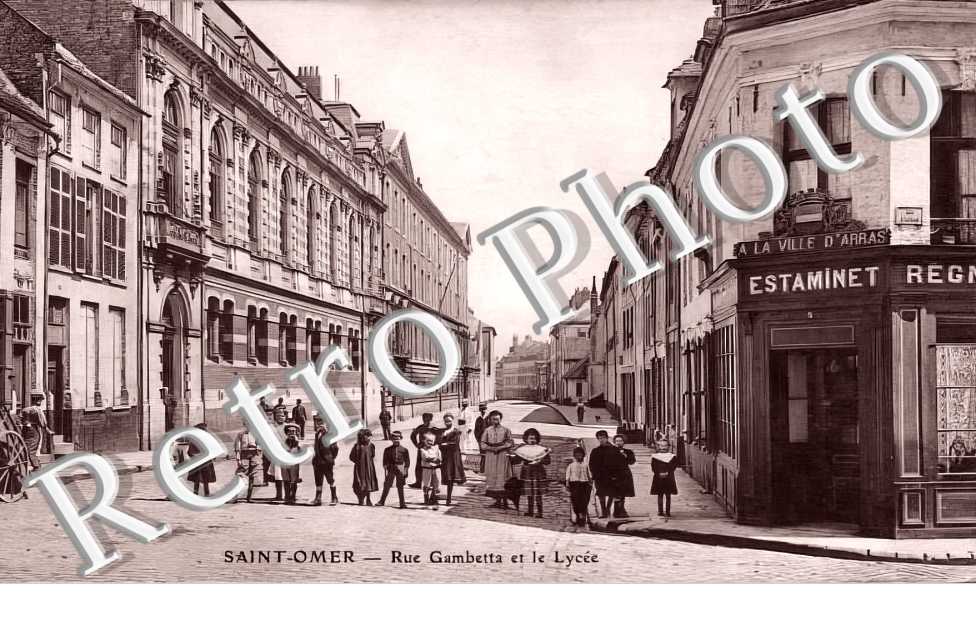 rue Gambetta et le Lycée