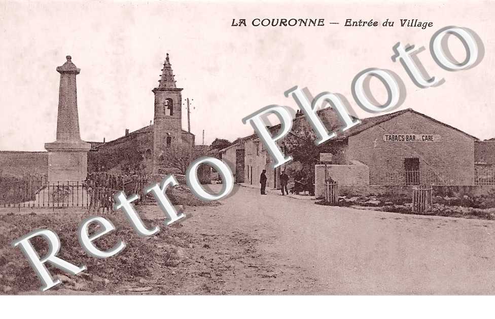 la Couronne. Entrée du village
