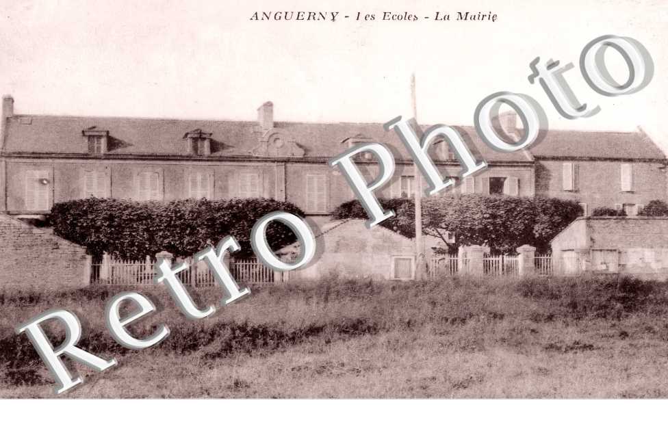 les écoles. La mairie