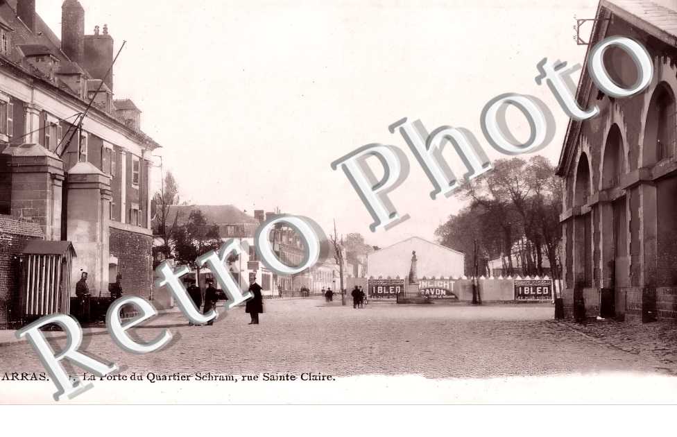 la porte du quartier Schram, rue Sainte Claire