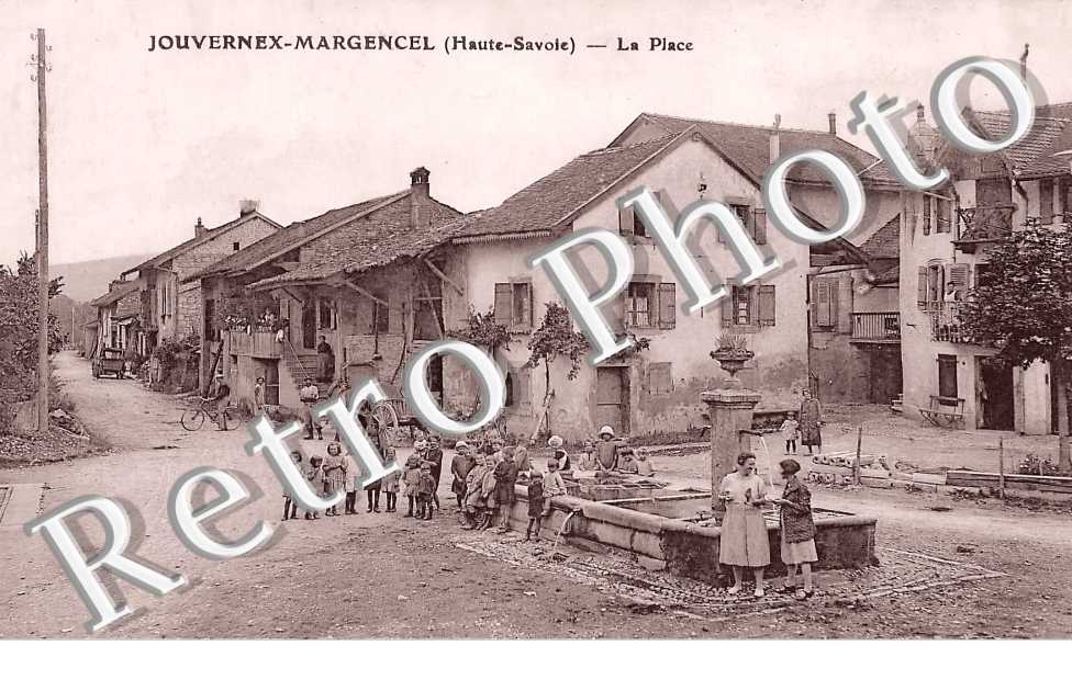 JOUVERNEX-MARGENCEL. La place