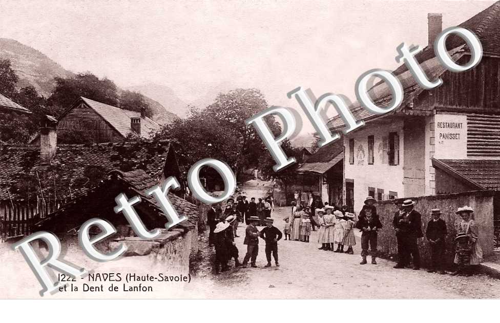Le bourg et la Dent de Lanfon