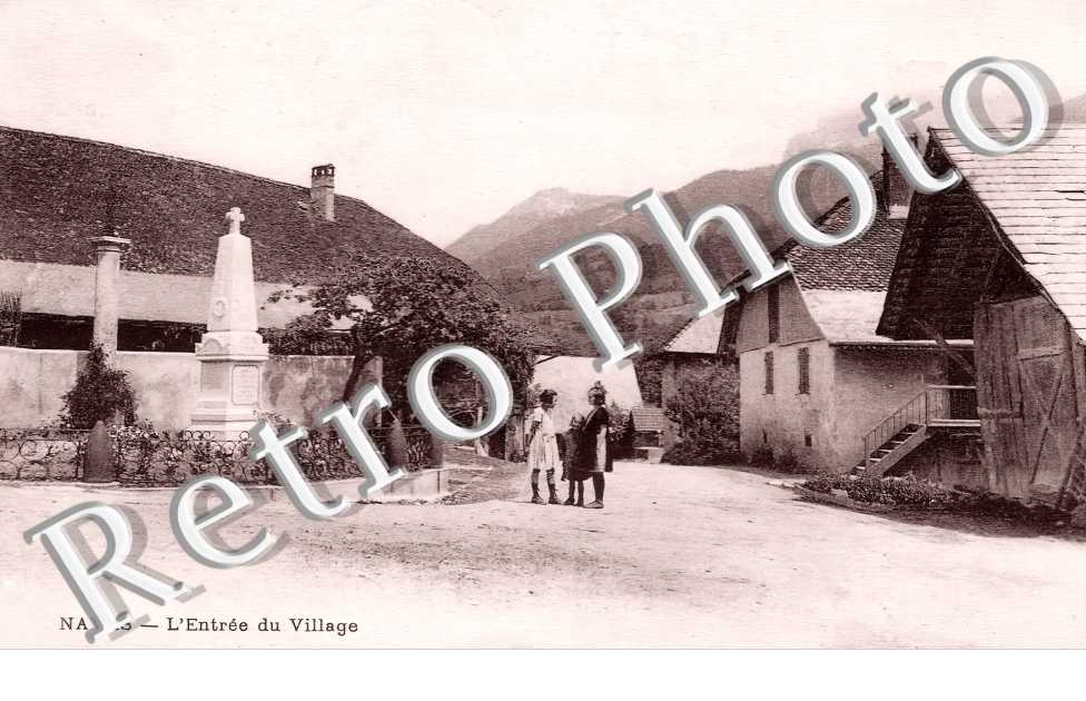 l&#039;entrée du village