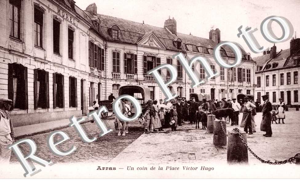 la Place Victor-Hugo