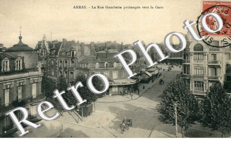 la Rue Gambetta prolongee vers la Gare