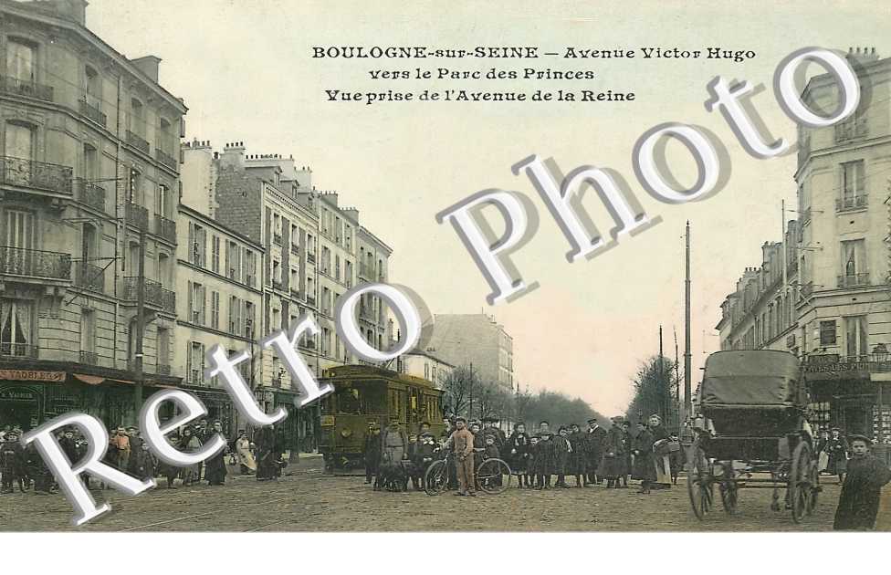avenue Victor Hugo vers le Parc des Princes. Vue prise de l'avenue de la Reine