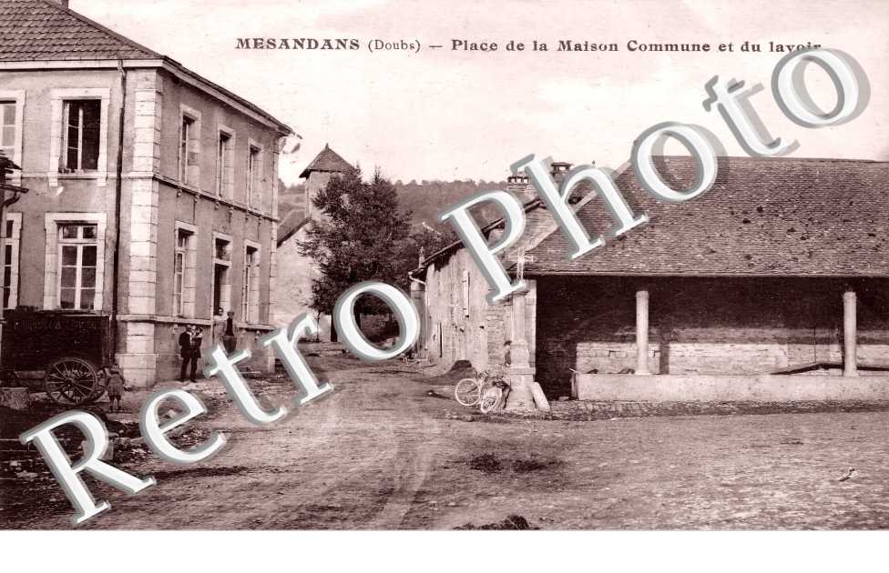 place de la Maison Commune et du lavoir