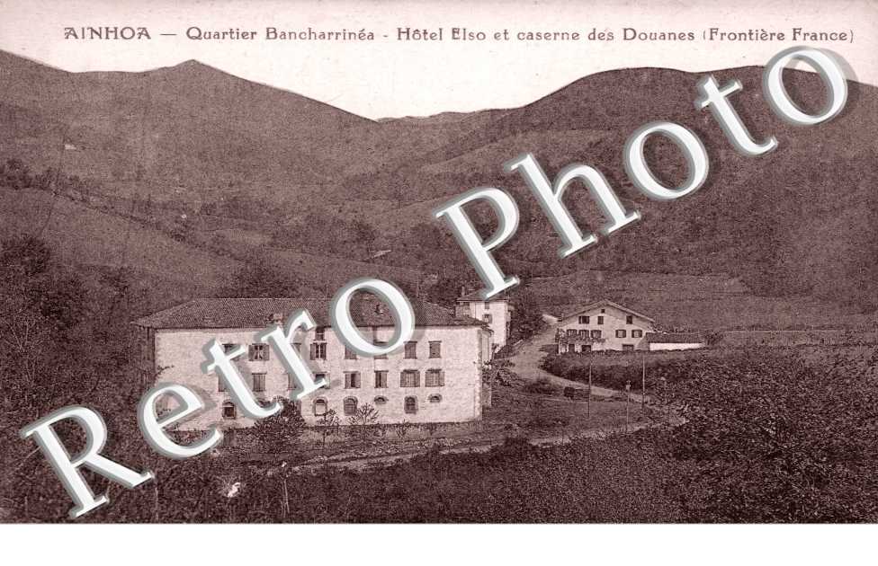 Quartier Bancharrinéa. Hôtel Elso et caserne des douanes