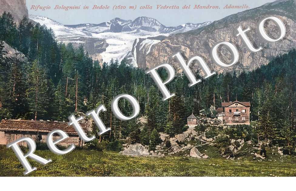 Rifugio Bolognini in Bedole colla Vedretta del Mandron. Adamello