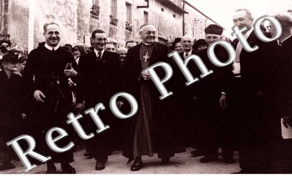 Souvenir de la Bénédiction des cloches de Chateau-Rouge le 24 septembre 1950