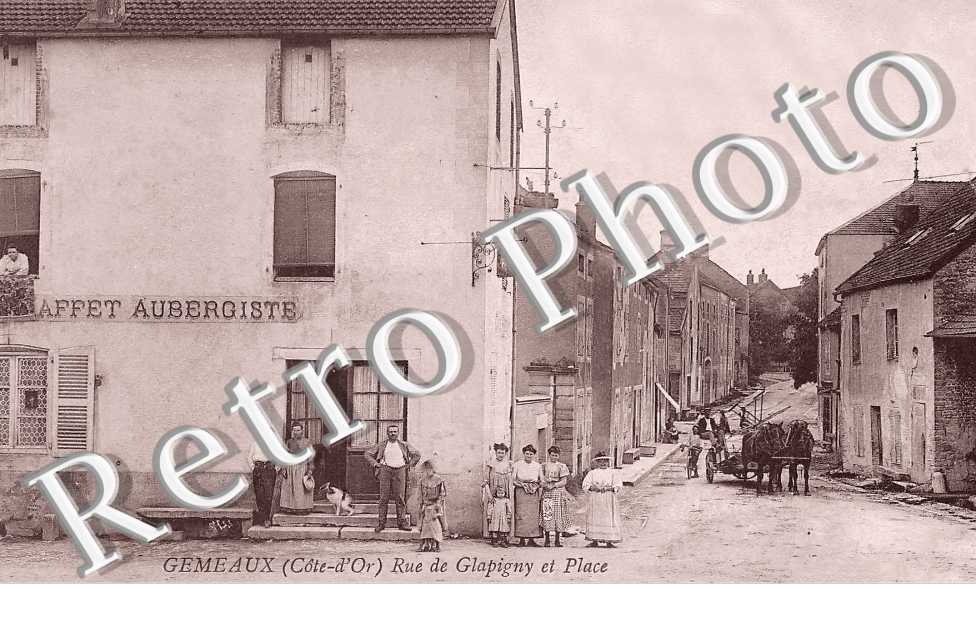 rue de Glapigny et Place