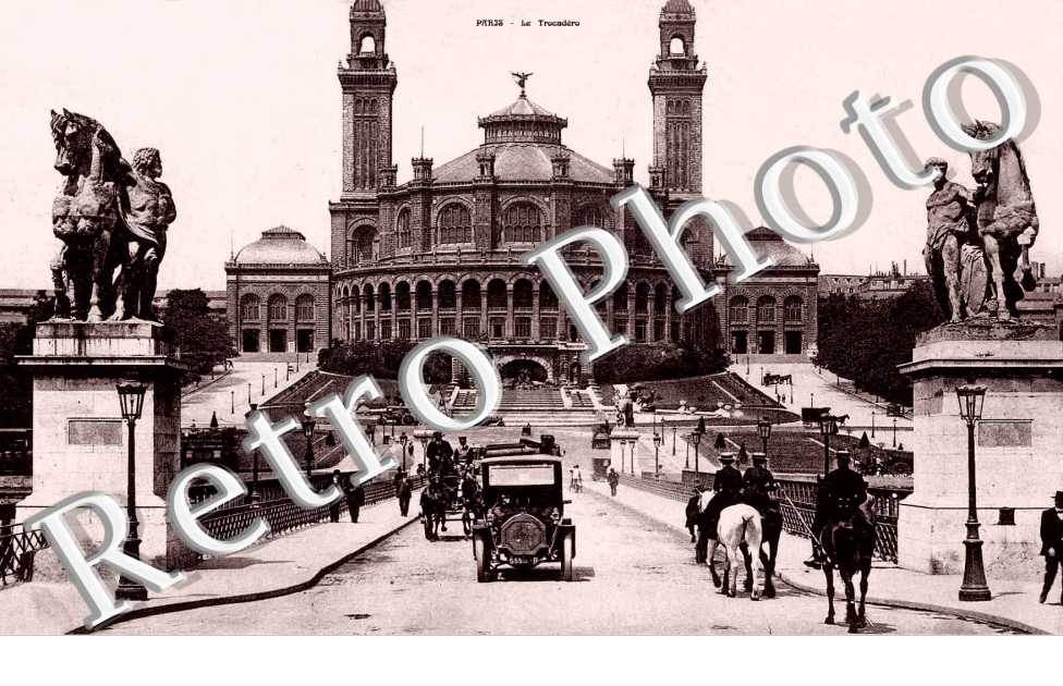 LE TROCADERO