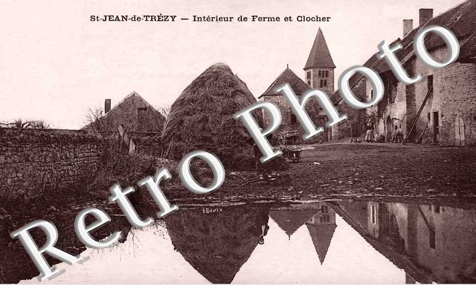 Intérieur de Ferme et Clocher