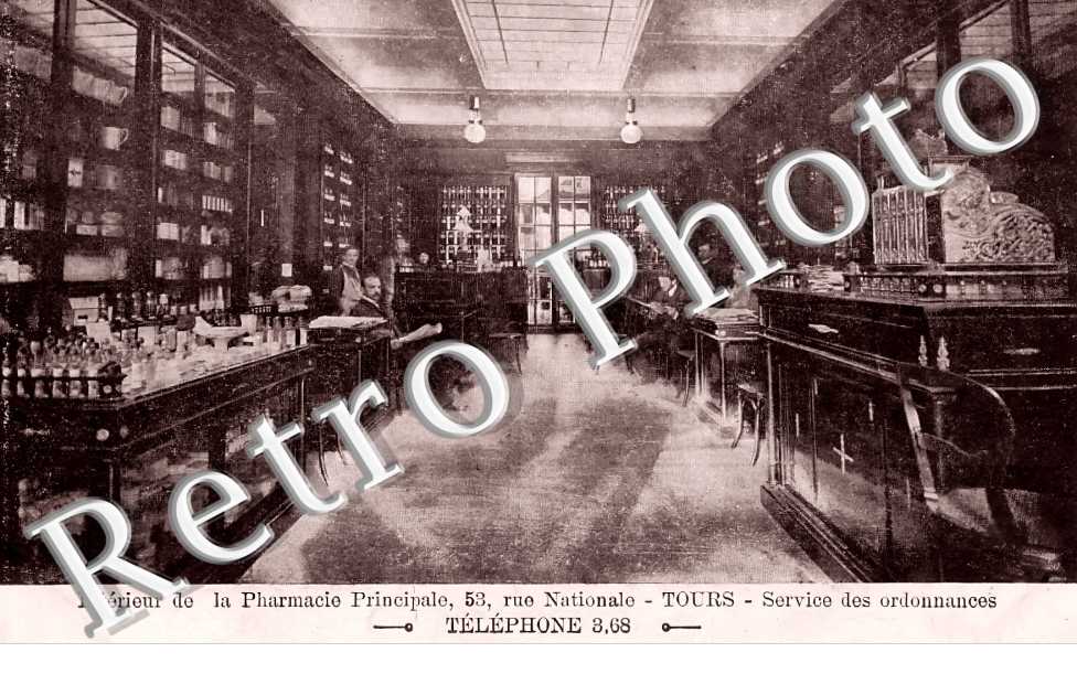 Intérieur de la Pharmacie Principale 53 rue Nationale