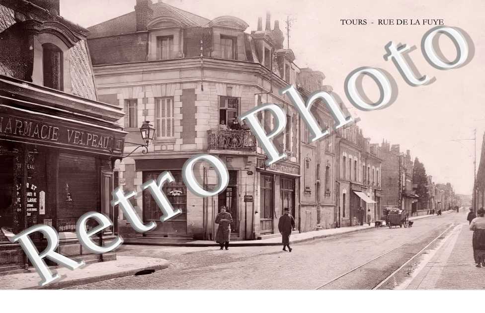 RUE DE LA FUYE. PHARMACIE VELPEAU