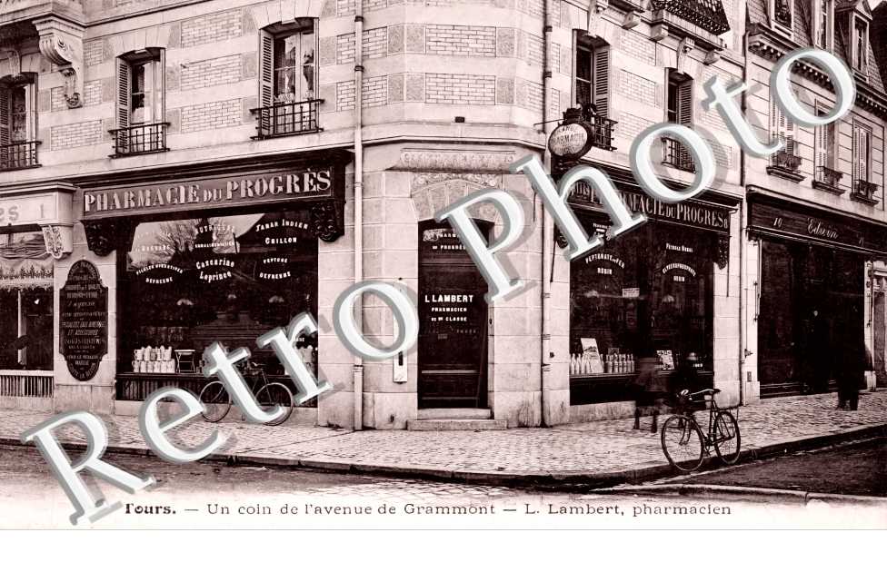 Un coin de l'avenue de Grammont. L. Lambert. Pharmacie du Progrés
