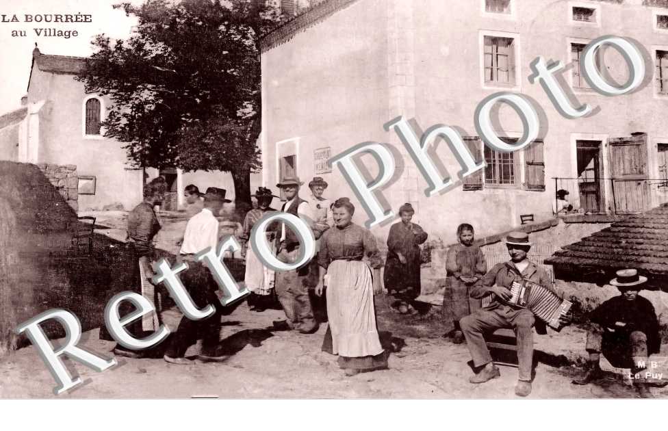 La Bourrée au Village