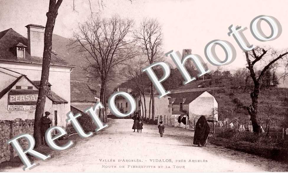Vidalos. Route de Pierrefitte et la tour