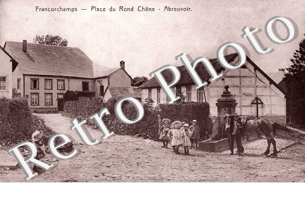 Place du Rond Chêne. Abreuvoir