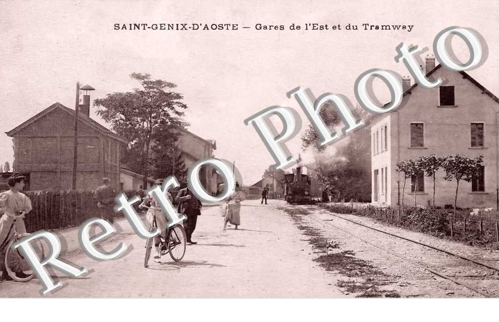 Saint-Genix-d&#039;Aoste. Gare de l&#039;Est et du Tramway