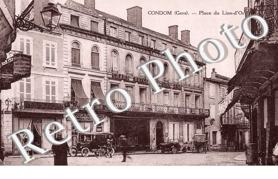 Place du Lion d&#039;Or. Grand Hotel.