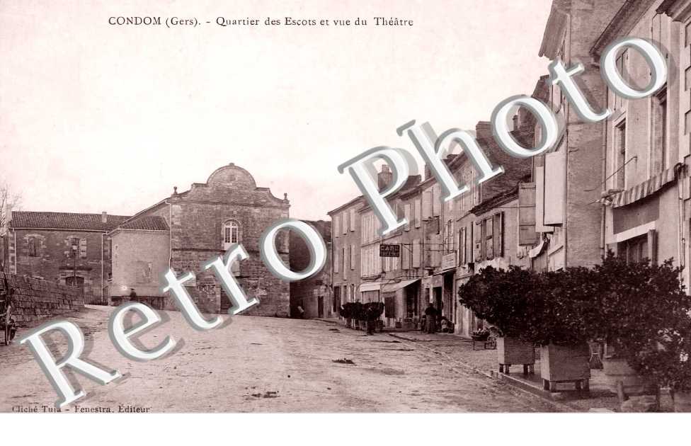 Quartier des Escots et vue du Théâtre