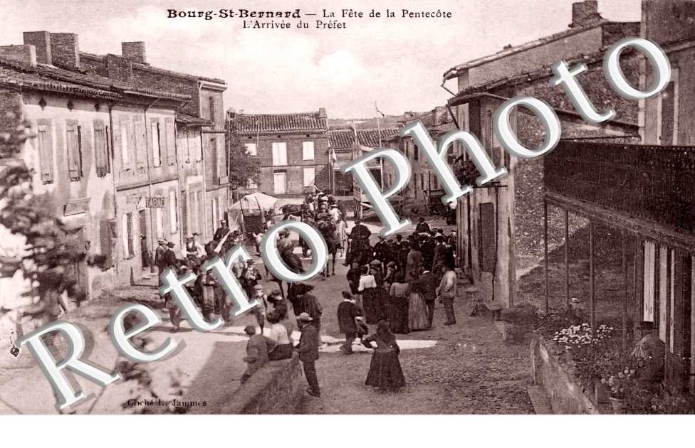 la Fête de la Pentecôte. L&#039;arrivée du Préfet