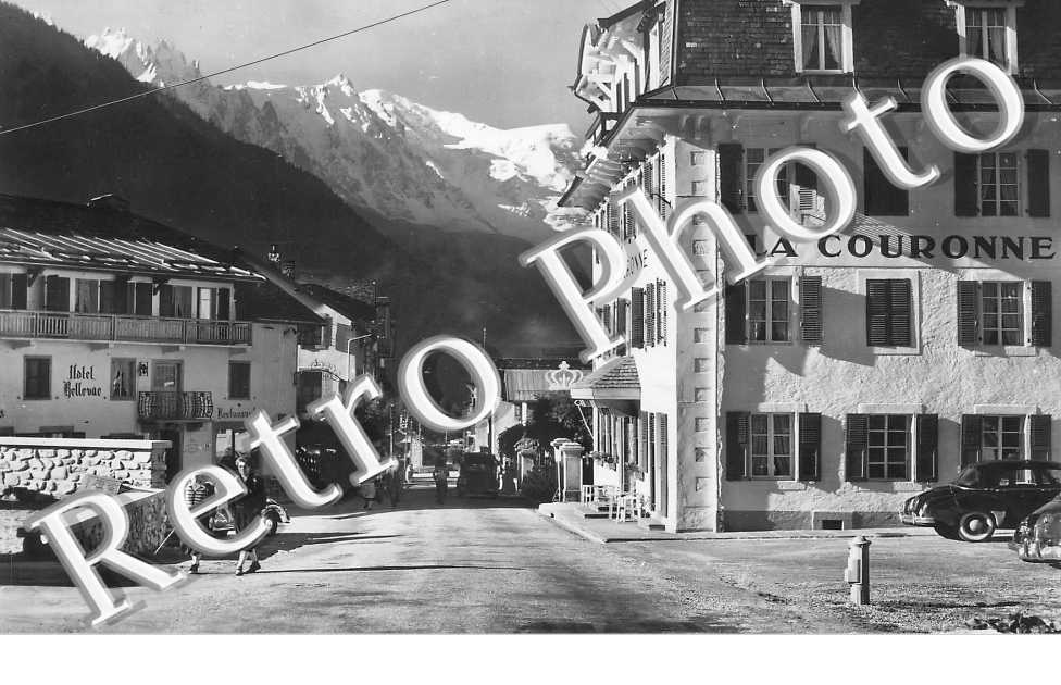la rue centrale. Hotel Bellevue. Hotel La Couronne