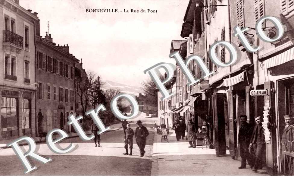 la rue du Pont. Coiffeur