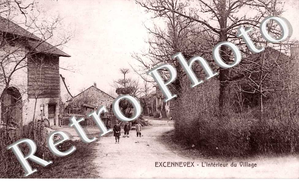 l&#039;intérieur du village