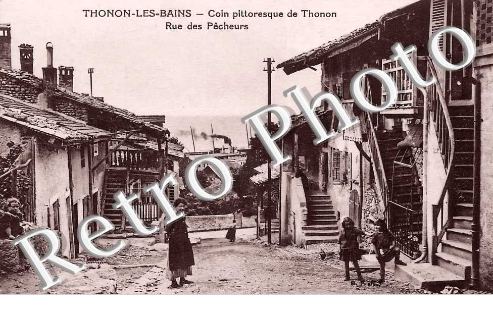 Rue des Pêcheurs. Vue sur le lac.