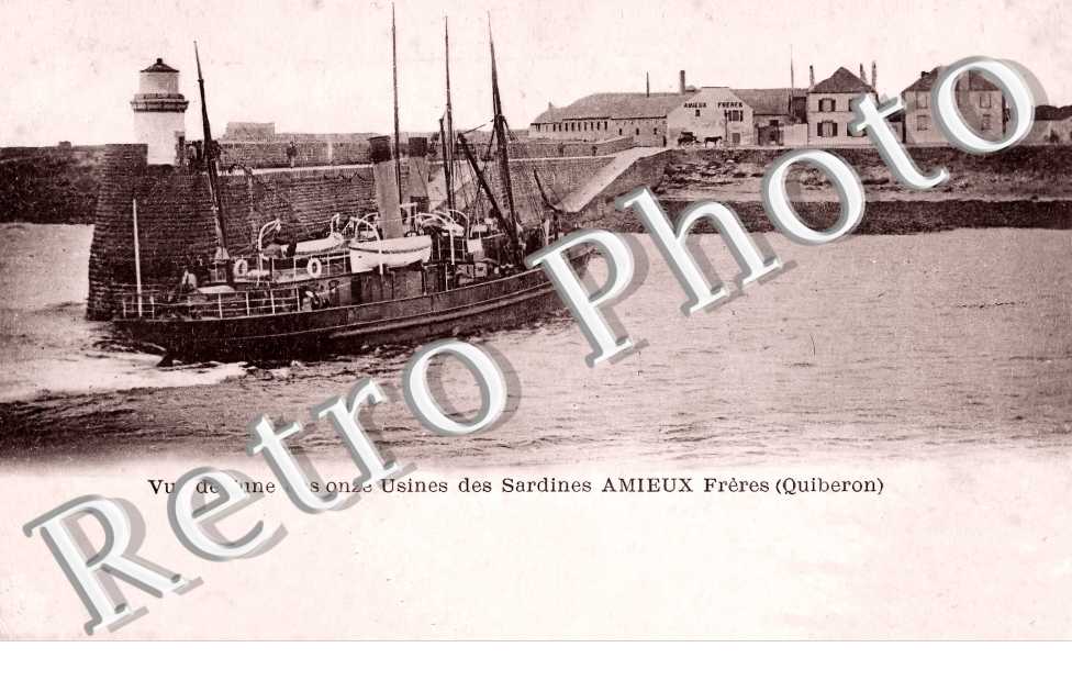 Vue de l&#039;une des onzes Usines des Sardines Amieux Frères
