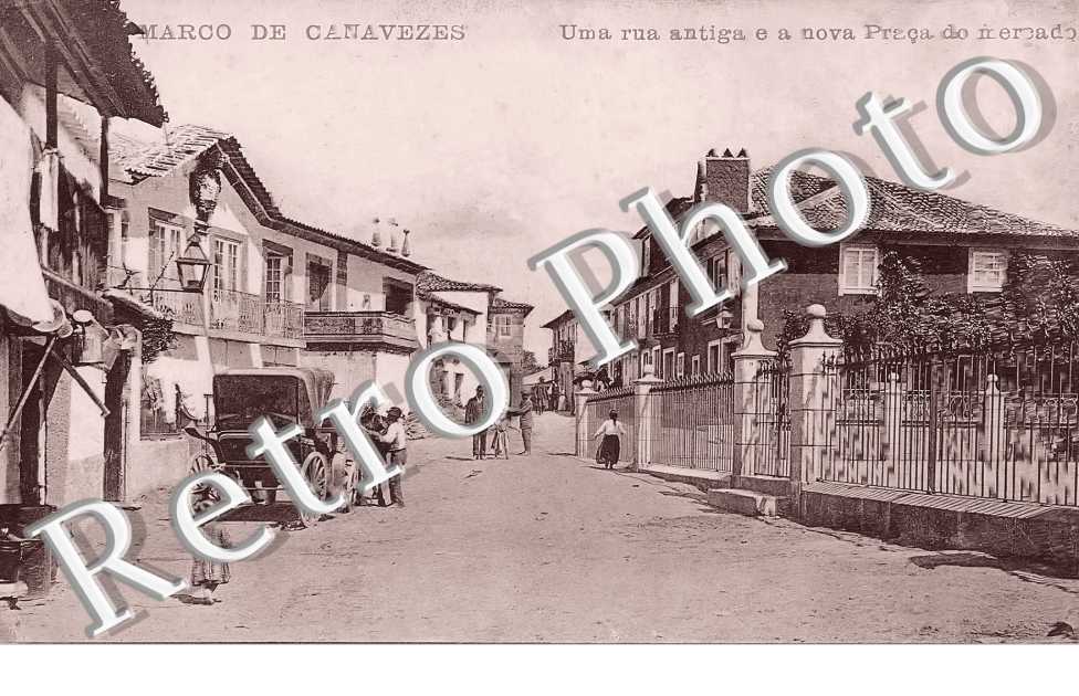 uma rua antiga e a nova Praça do mercado