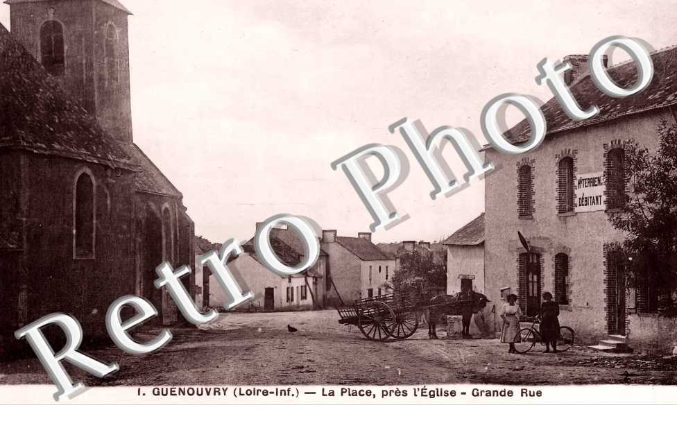 Guénouvry. La place. Grande rue