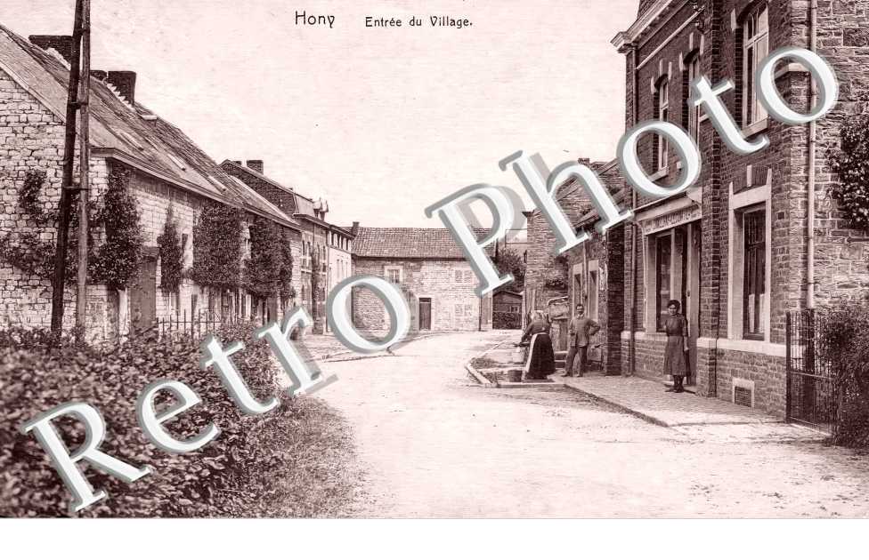 Hony. Entrée du village