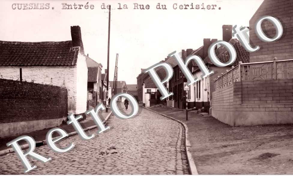 CUESMES. Entrée de la rue du Cerisier