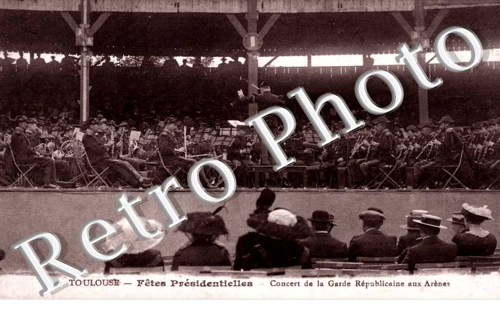Fêtes Présidentielles. Concert de la Garde Républicaine aux Arènes