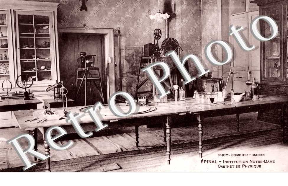 Institution Notre-Dame. Cabinet de Physique