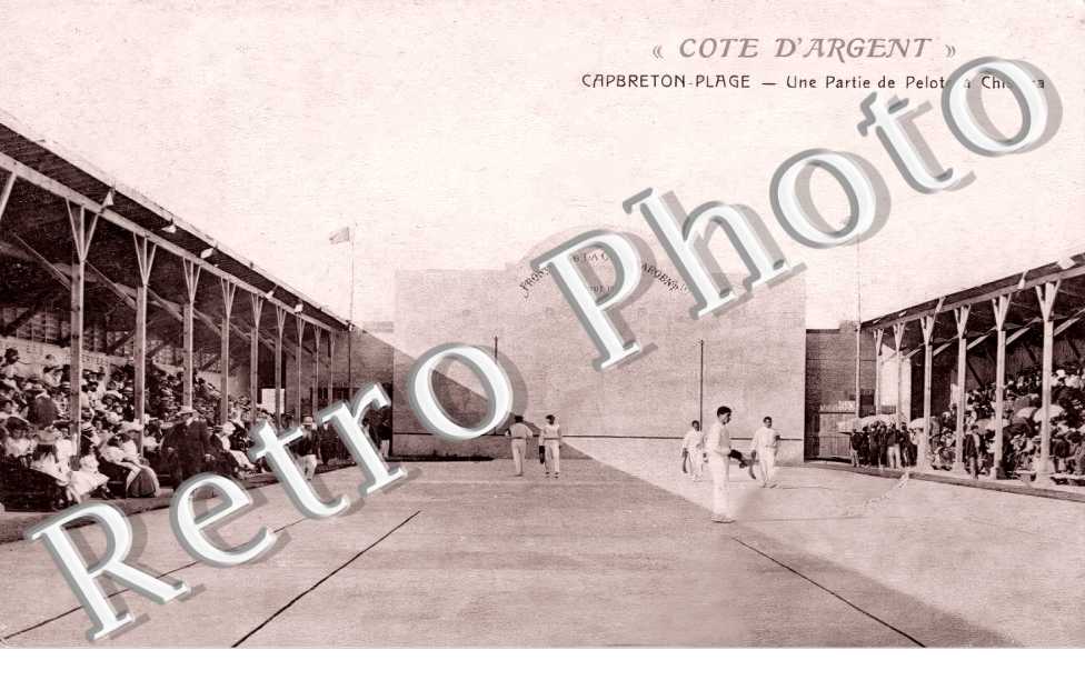 Capbreton-Plage. Une partie de Pelote à Chistera