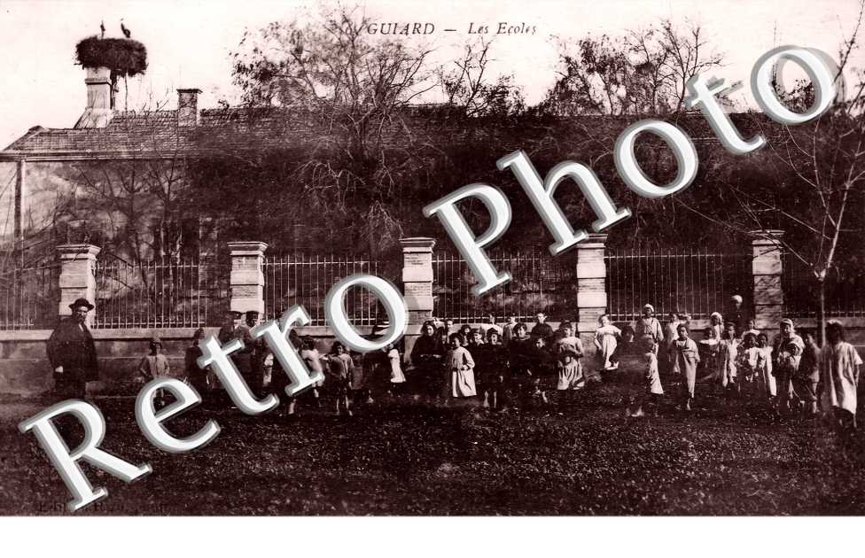 GUIARD. Les écoles