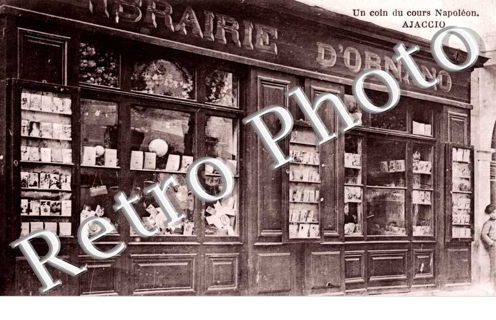 Un coin du Cours Napoléon. Librairie D&#039;Ornano